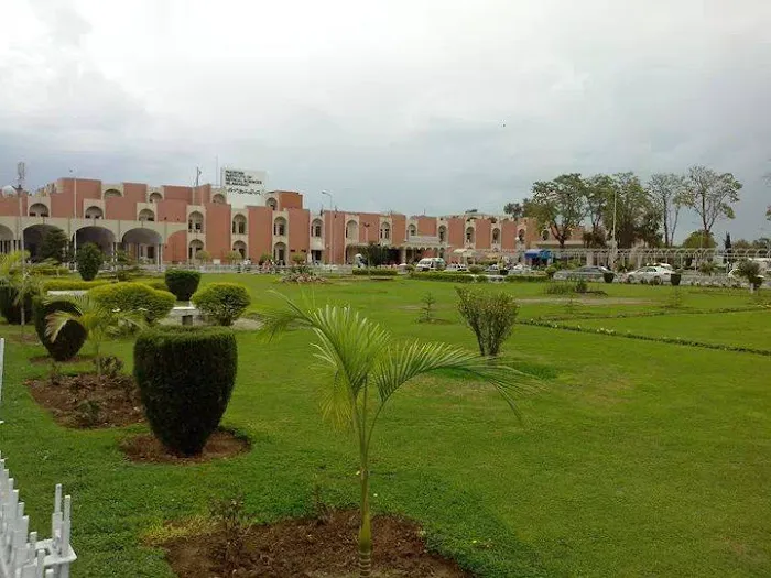 Shaheed Zulfiqar Ali Bhutto Medical University Islamabad Picture 3