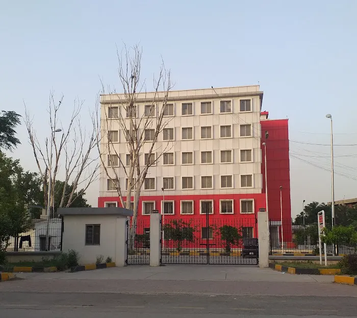 Shaheed Zulfiqar Ali Bhutto Medical University Islamabad Picture 5