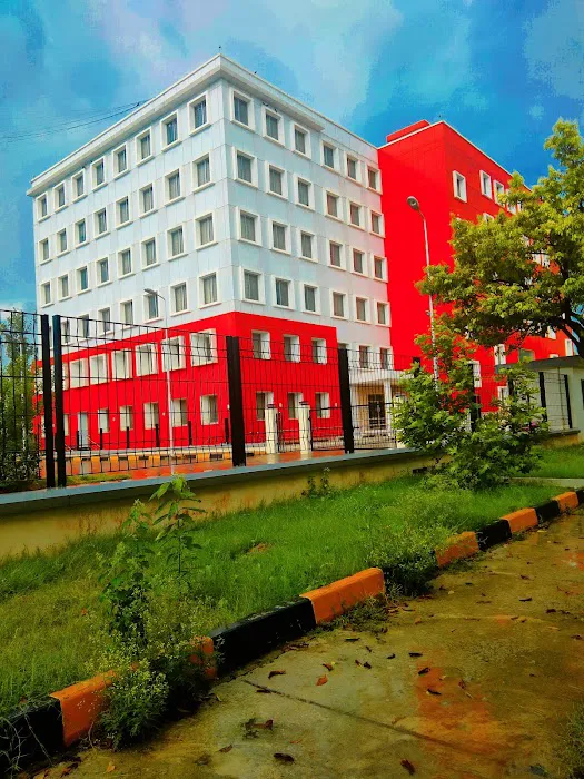 Shaheed Zulfiqar Ali Bhutto Medical University Islamabad Picture 9