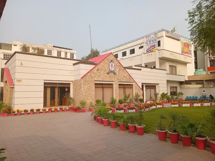 Rawalpindi College of Commerce Picture 3
