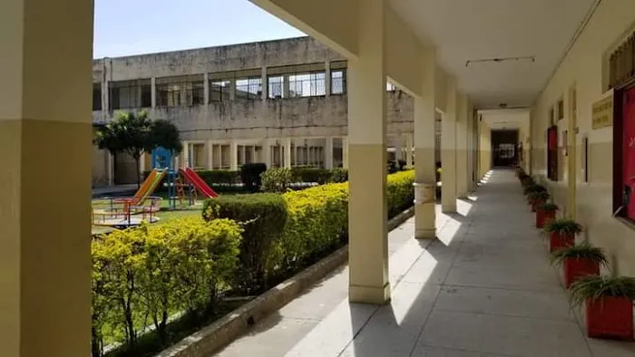 Islamabad Model College for Girls G-8/4 Picture 1