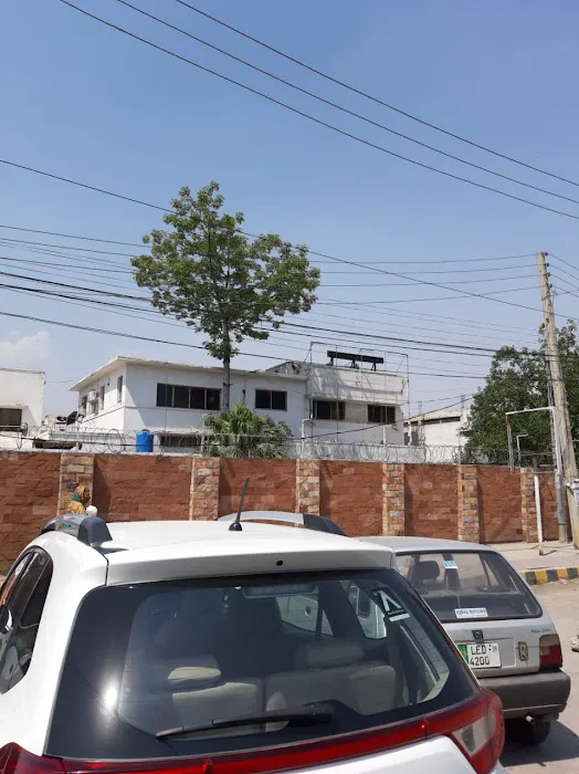 Raees-ul-Ahrar College of Commerce Picture 3