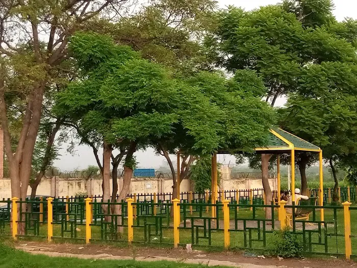 Islamabad Model College for Boys G-11/1 Picture 2