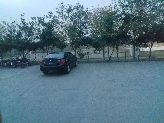 Admin Dte Parking Picture 1