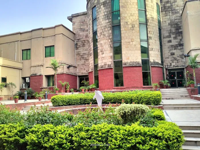 SEECS Faculty Block Picture 3
