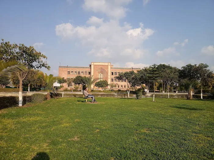 IIUI Girls Campus Picture 3