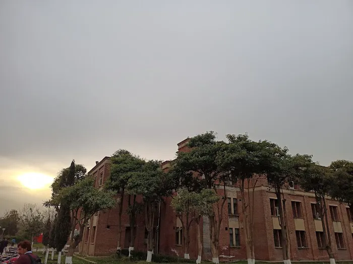IIUI Girls Campus Picture 5
