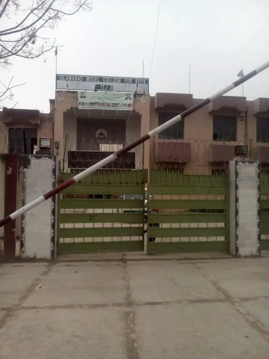 Islamabad Model College for Girls F-11/3 Picture 5