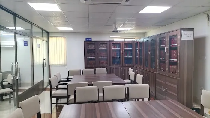 Library of Foundation Uni Picture 6