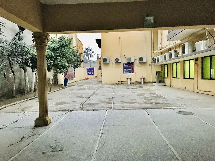 Punjab College For Women Picture 2