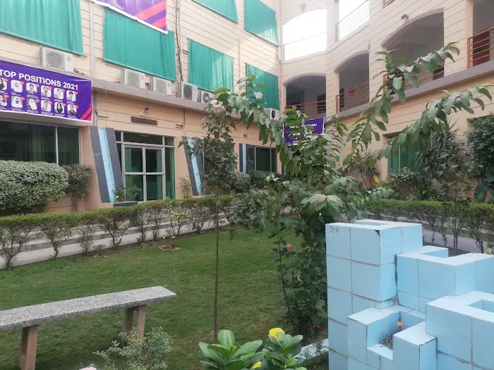 Punjab College Of Information Technology Picture 7