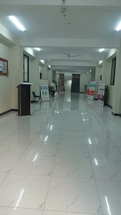 Acme Education System Commercial Market Campus Picture 1