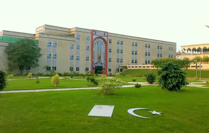 Kauthar College for Women Picture 6
