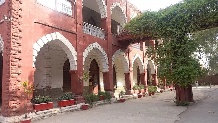 Govt Gordon Graduate College Rawalpindi Picture 3