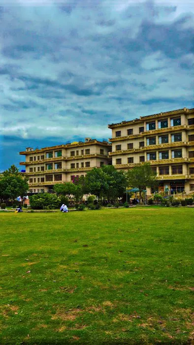 Al Nafees Medical College Picture 9