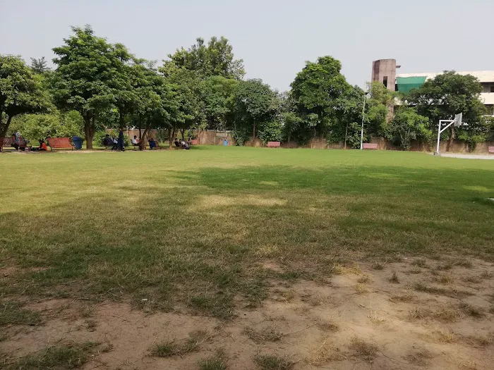 Shaheed Zulfikar Ali Bhutto Institute of Science and Technology Picture 10