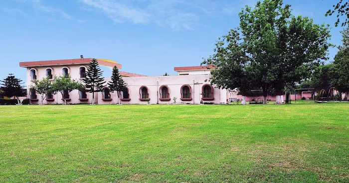 Islamabad Model College for Boys I-8/3 Picture 2