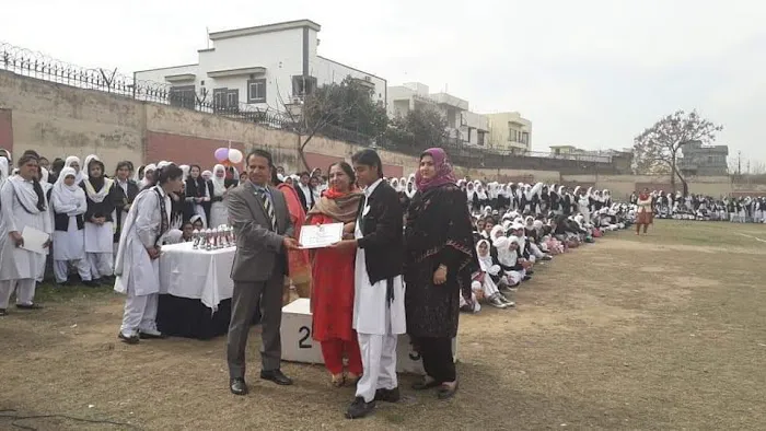 Fatima Jinnah Girls Model College Picture 3