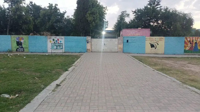 Islamabad Model College for Girls Picture 1