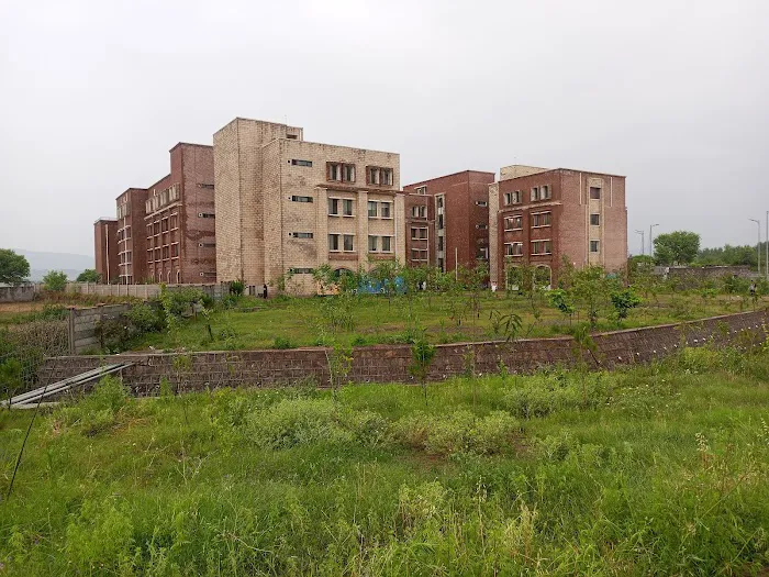 FUUAST Main Campus Picture 5