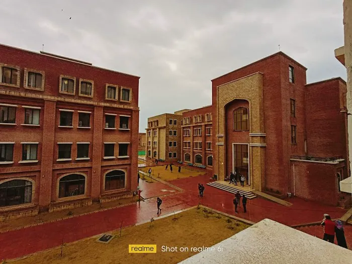 FUUAST Main Campus Picture 3