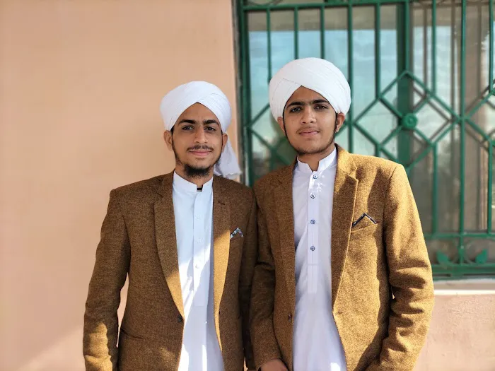 Jamia tul madinah fazan e Attar Rawat Picture 2
