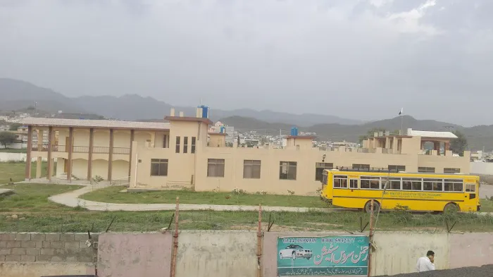 Islamabad model College For Girls Picture 3