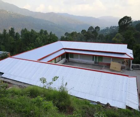 Superior Derekhshan Model High School