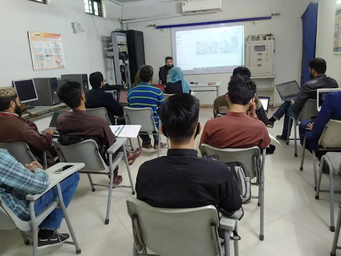 Hassan Bilal Trainer | SEO Courses| Digital Marketing Services Picture 2