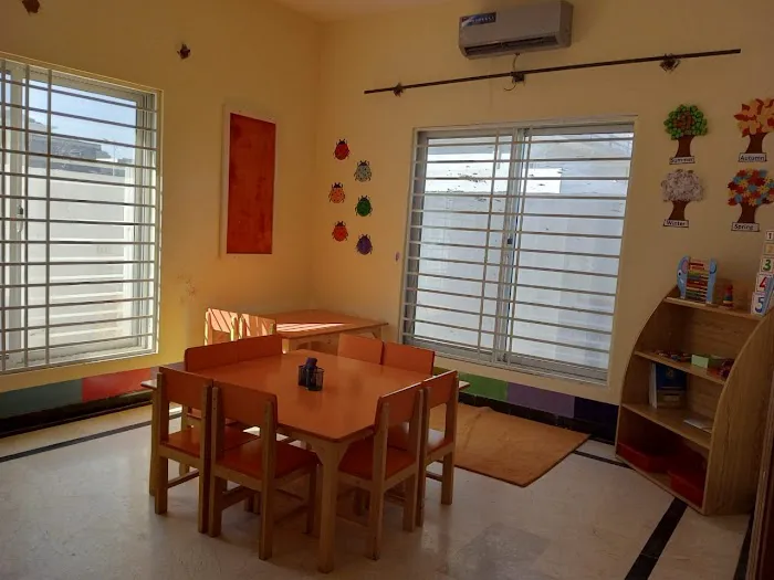 Exploreville School Numair Campus B-17 Picture 2