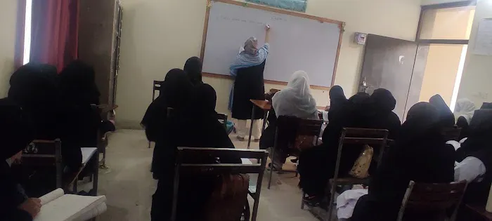 Community Model Girls College Picture 3