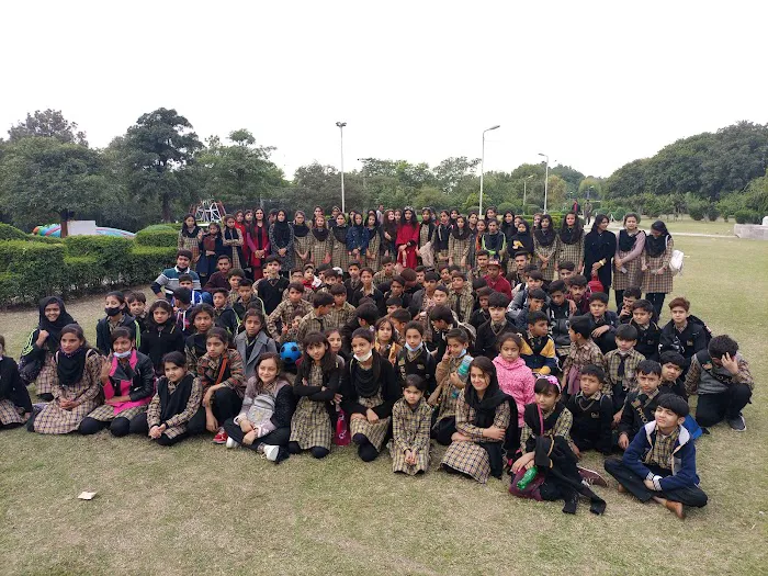 Oasis Public School Picture 4