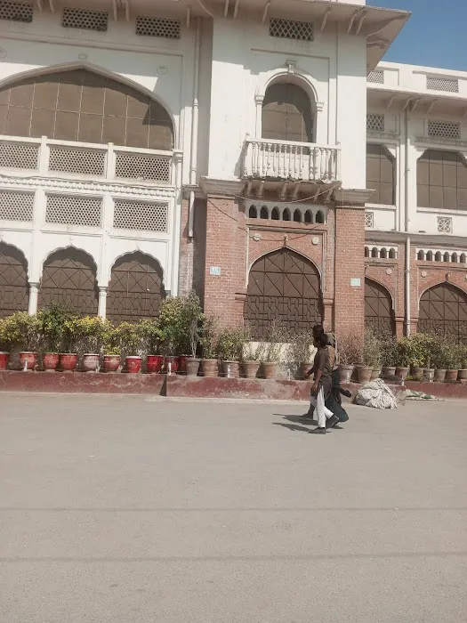 Fast Academy Gujar Khan Picture 5