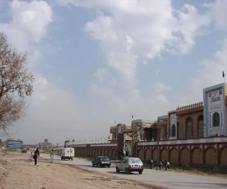 Jamia Amina Zia ul banat