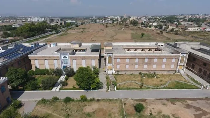 Jamia Amina Zia ul banat Picture 4