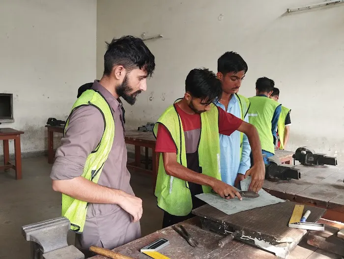 Faiz-ul-Islam college Picture 9