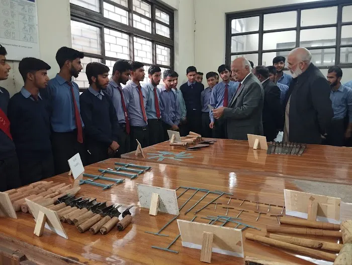 Faiz-ul-Islam college Picture 8