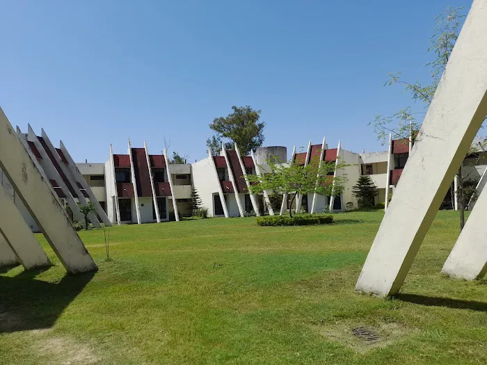 Islamabad Model Postgraduate College (For Men) Picture 3