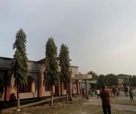 Ranhatta Chowrangi High School