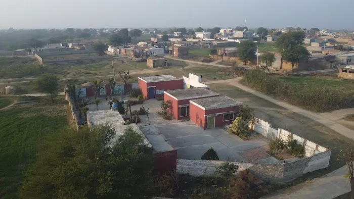 Govt modal primary school Mohra Amin Picture 2