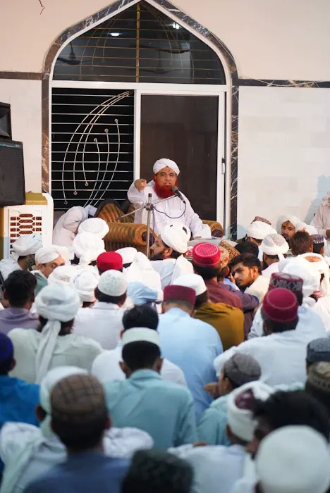 Faizan e Madina / Jamia Tul Madina Haripur Picture 7