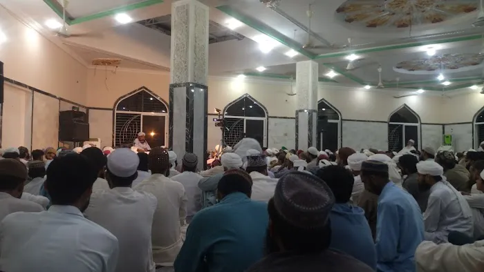 Faizan e Madina / Jamia Tul Madina Haripur Picture 3