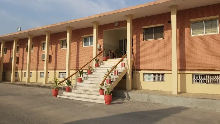 VC secretariat NSU (Admin Building) Picture 2