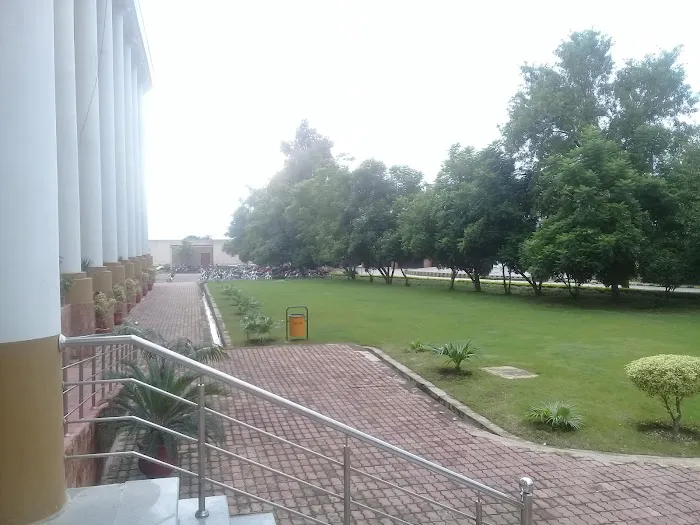 Al Ghazali Central Library Picture 5