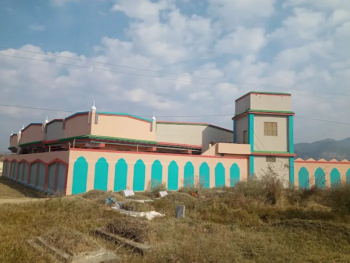Jamia Binat ul islam As Salafia pind gujraan Picture 4