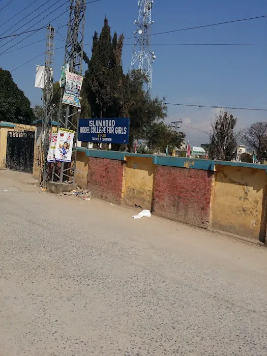 Islamabad Model College for Girls Picture 3