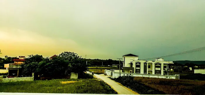 Qutbal Picture 6