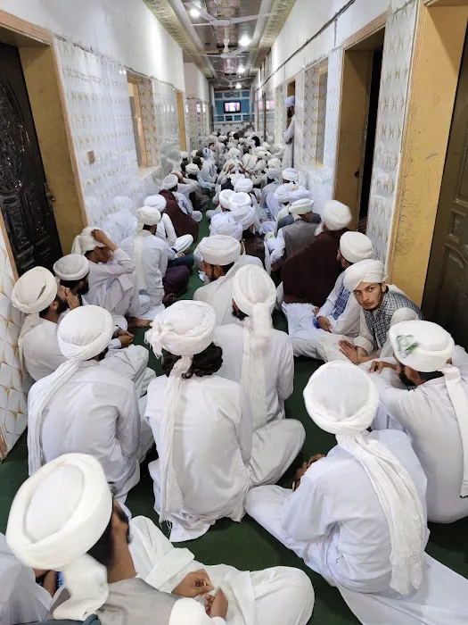 Jamia tul madina scheme 2 gujrkhan Picture 6