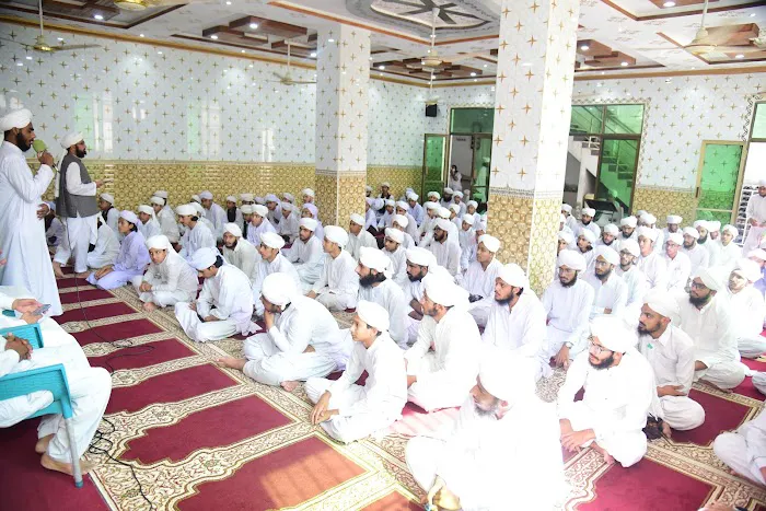 Jamia tul madina scheme 2 gujrkhan Picture 7