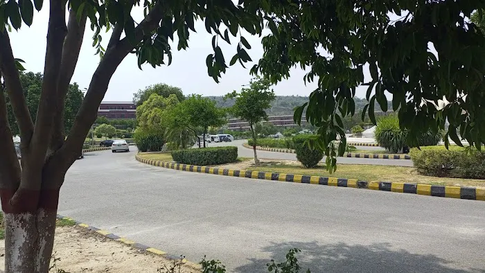 HITEC School And College For Boys Picture 4